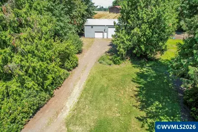 13032 Mapleleaf Ct NE, Aurora, OR 97002 - Photo 5