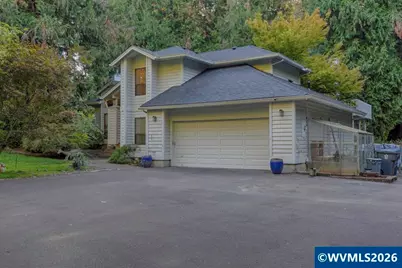 13032 Mapleleaf Ct NE, Aurora, OR 97002 - Photo 3
