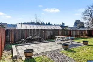 463 SE Pine St, Dallas, OR 97338 - Photo 27