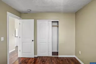 463 SE Pine St, Dallas, OR 97338 - Photo 15