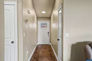 463 SE Pine St, Dallas, OR 97338 - Photo 5