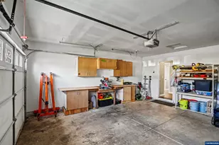 463 SE Pine St, Dallas, OR 97338 - Photo 23