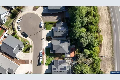 2432 Robbins Way Wy, Lebanon, OR 97355 - Photo 3