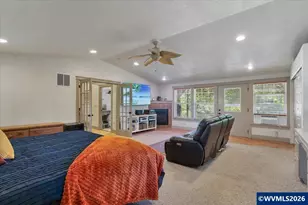 8032 Liberty Rd S, Salem, OR 97306 - Photo 23