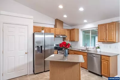 2147 Edgemont St SE, Albany, OR 97321 - Photo 9