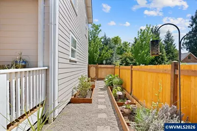 550 SW B Av, Corvallis, OR 97333 - Photo 11