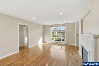 368 S 6th St, Independence, OR 97351 - Photo 13