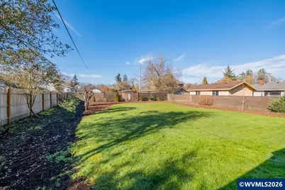 368 S 6th St, Independence, OR 97351 - Photo 37