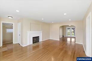 368 S 6th St, Independence, OR 97351 - Photo 11