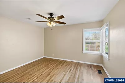 368 S 6th St, Independence, OR 97351 - Photo 29