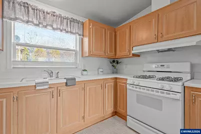 860 W Ellendale Av, Dallas, OR 97338 - Photo 23