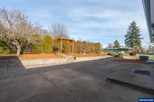 860 W Ellendale Ave, Dallas, OR 97338 - Photo 11