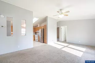 860 W Ellendale Ave, Dallas, OR 97338 - Photo 15