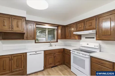 2225 NW Estaview Cir, Corvallis, OR 97330 - Photo 3