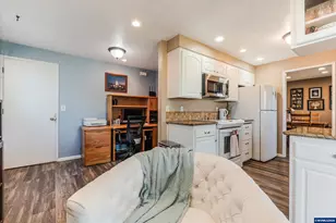 2093 W Hayes St, Woodburn, OR 97071 - Photo 21