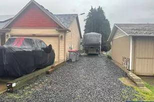 408 SW Oak St, Willamina, OR 97396 - Photo 17