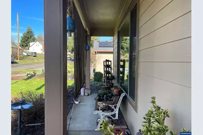408 SW Oak St, Willamina, OR 97396 - Photo 7