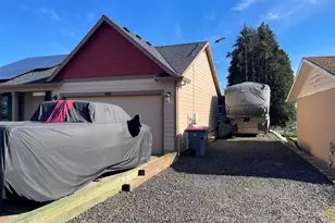408 SW Oak St, Willamina, OR 97396 - Photo 3