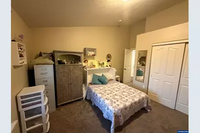 2921 NW 19th St, Redmond, OR 97756 - Photo 9