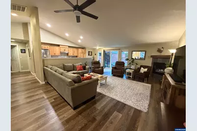 2921 NW 19th St, Redmond, OR 97756 - Photo 21