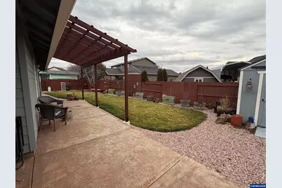 2921 NW 19th St, Redmond, OR 97756 - Photo 31