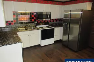 4748 Paul Ct NE, Salem, OR 97305 - Photo 9