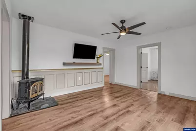 621 SE 4th Av, Albany, OR 97231 - Photo 9