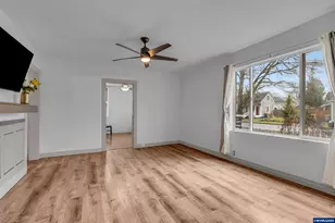 621 SE 4th Ave, Albany, OR 97231 - Photo 7