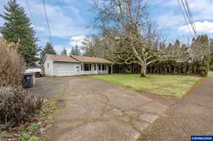 1562 SW Levens St, Dallas, OR 97338 - Photo 3