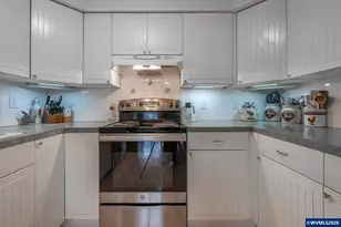 1562 SW Levens St, Dallas, OR 97338 - Photo 11