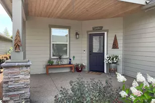 2149 SE Magnolia Ave, Dallas, OR 97338 - Photo 1