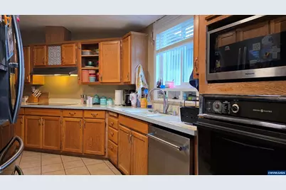 30540 Priceboro Dr, Harrisburg, OR 97446 - Photo 13