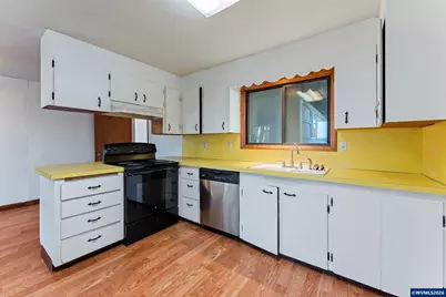 2398 32nd Av, Salem, OR 97301 - Photo 9