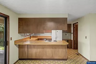 4260 Barrett St S, Salem, OR 97302 - Photo 13