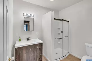 605 Hickory St NE, Salem, OR 97301 - Photo 19