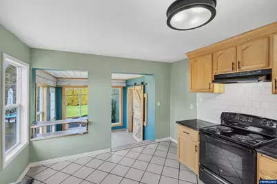 605 Hickory St NE, Salem, OR 97301 - Photo 15