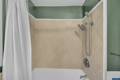 605 Hickory St NE, Salem, OR 97301 - Photo 13