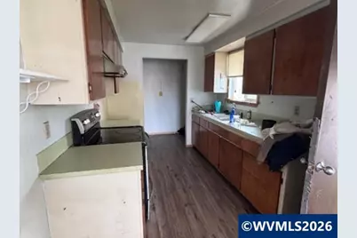 347 S Spruce Ct, Independence, OR 97351 - Photo 7