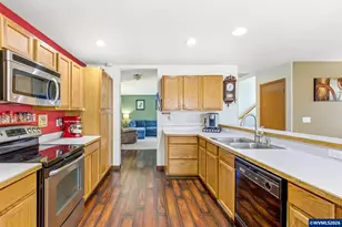 4820 Rebecca St NE, Salem, OR 97305 - Photo 13