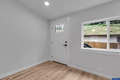 1598 40th Ln, Sweet Home, OR 97386 - Photo 5