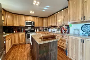 39340 Shelburn Dr, Scio, OR 97374 - Photo 11