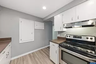 1317 Parkway Dr NW, Salem, OR 97304 - Photo 15