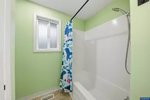 1317 Parkway Dr NW, Salem, OR 97304 - Photo 27