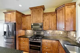 1508 Crestview Dr, Silverton, OR 97381 - Photo 9