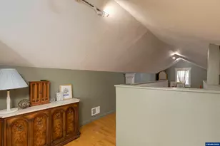 490 W Maple St, Lebanon, OR 97355 - Photo 25