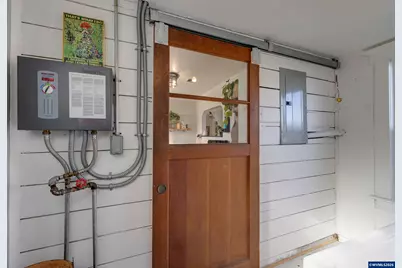 490 W Maple St, Lebanon, OR 97355 - Photo 23