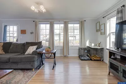 490 W Maple St, Lebanon, OR 97355 - Photo 9