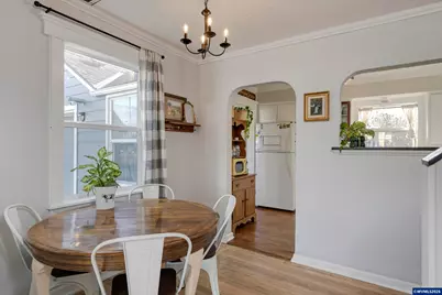 490 W Maple St, Lebanon, OR 97355 - Photo 11