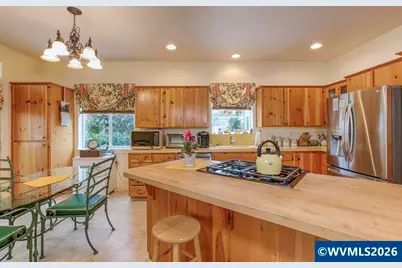 4374 Log Dr NE, Salem, OR 97305 - Photo 7