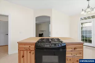 4374 Log Dr NE, Salem, OR 97305 - Photo 9